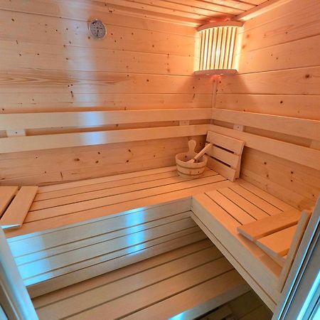 De Corner Van Zeeland Met Jacuzzi Sint Annaland Zewnętrze zdjęcie