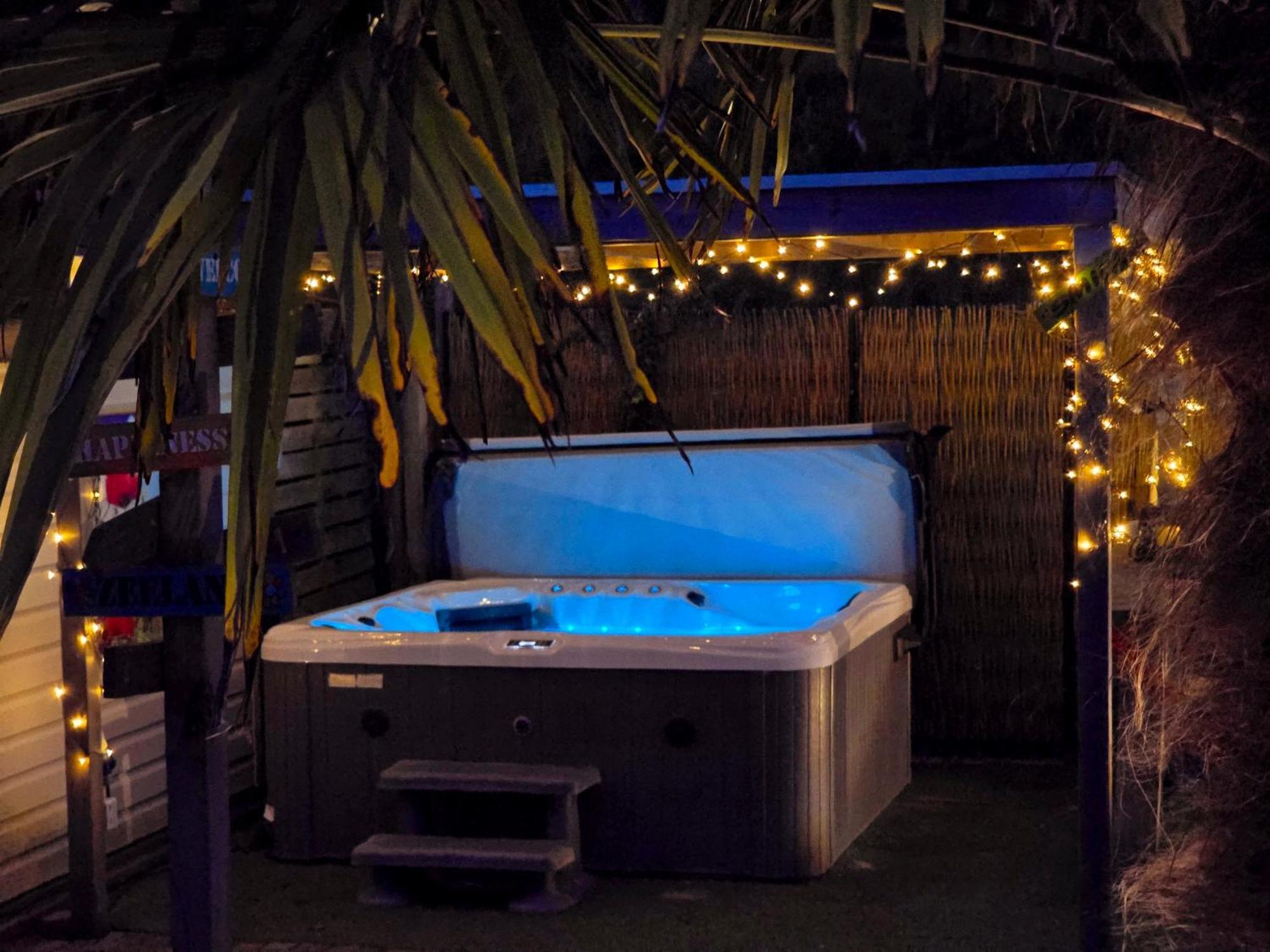 De Corner Van Zeeland Met Jacuzzi Sint Annaland Zewnętrze zdjęcie